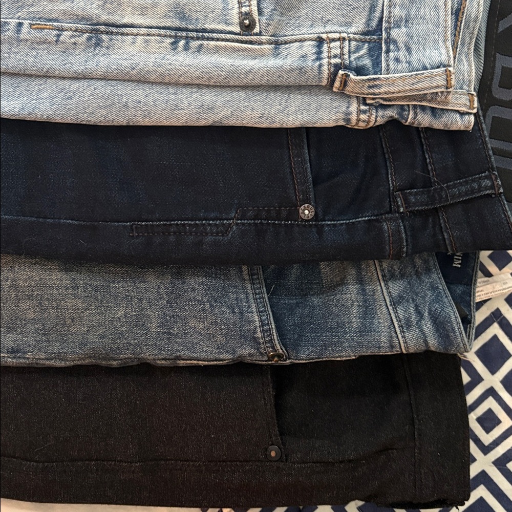 Men's jeans blue, dark blue, black all size left to right 40, 42, 44, 44